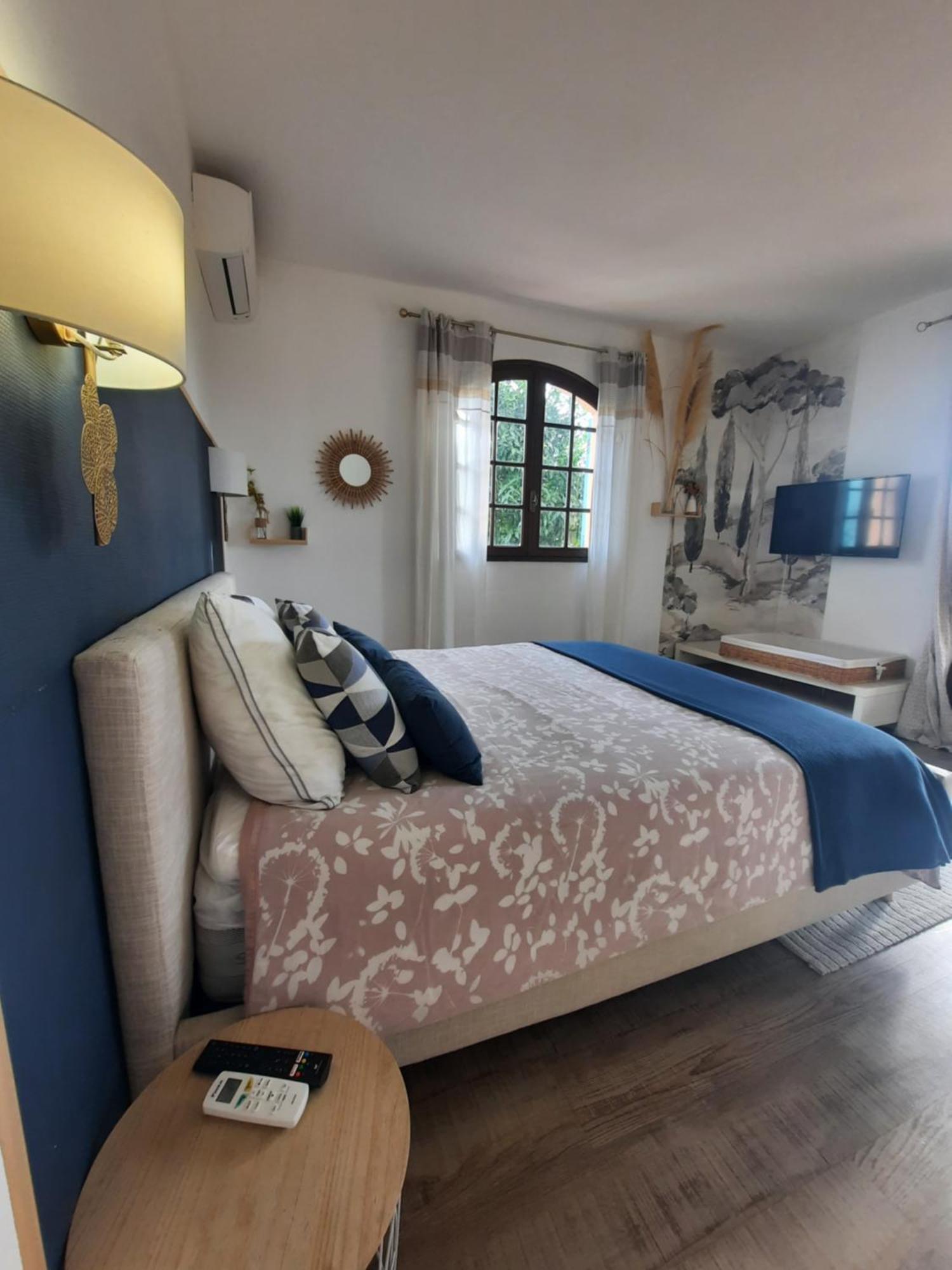 Domaine Des Pins Villa Saint-Estève Eksteriør bilde